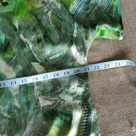 Silky Top from Laura - Picture 8 of 8